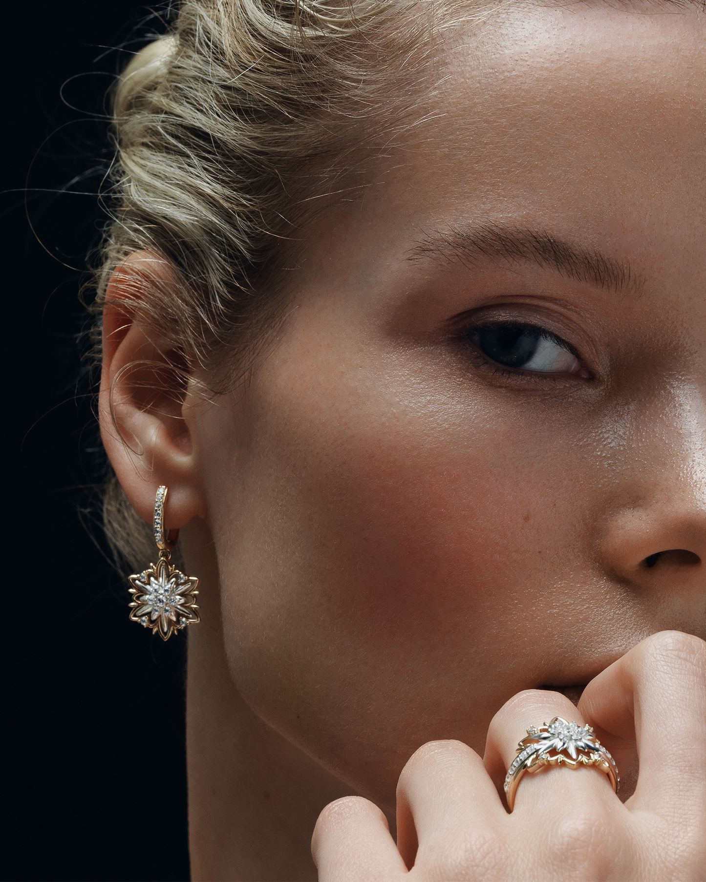 Gold Earrings Edelweiss with diamonds