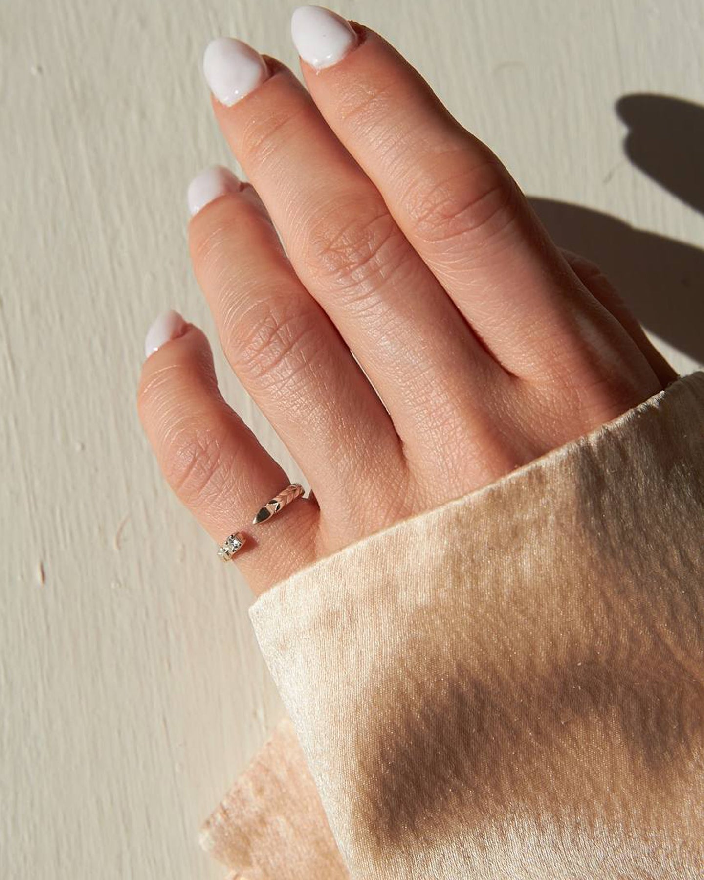Gold Spikelets mini ring with diamond