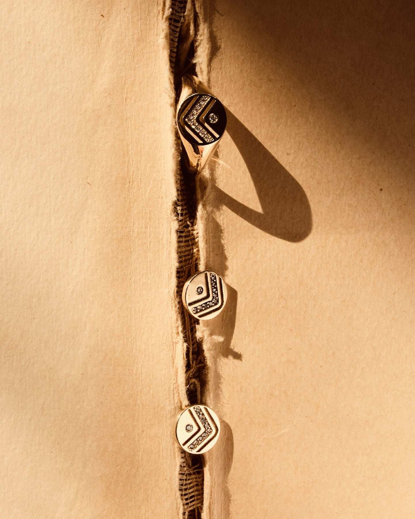 Colors of roots Signet Ring