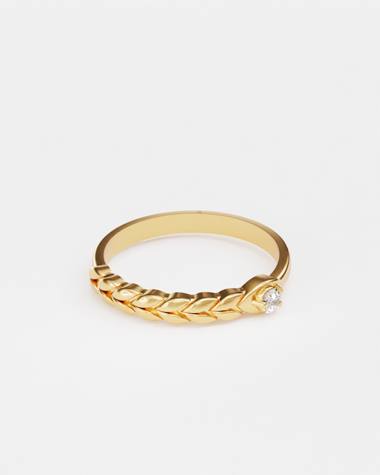 Gold Spikelets mini ring with diamond